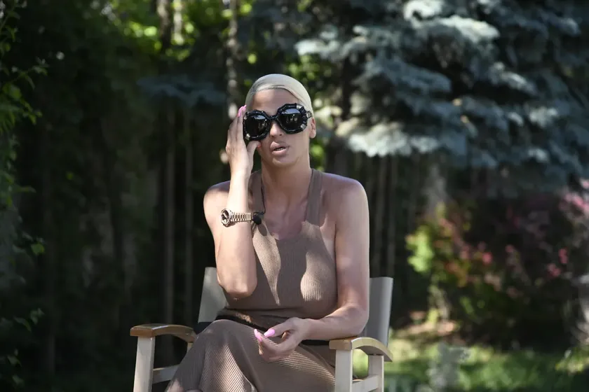 Hrvati Jelena KarleuÅ¡a'nın konserini iptal etti Bu sebeple Vodica'da şarkı söylemeyecek.