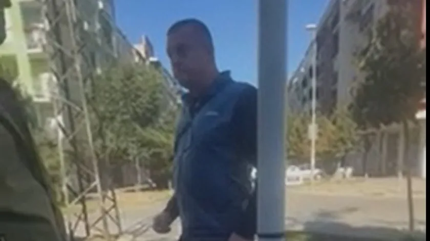 Novi Sad'da SNS aktivistlerine tehdit ve saldırı girişimi
