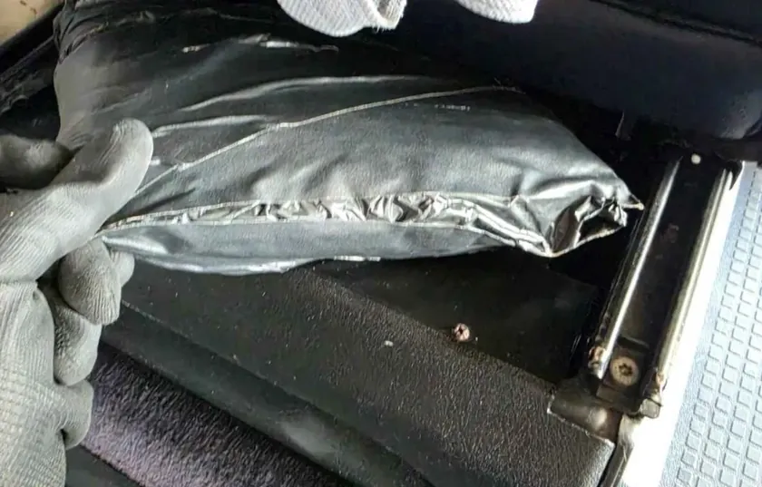 Almanya vatandaşı Kelebija sınır geçişinde yakalandı Aracında 1,2 kilogram marihuana ve 20.000'den fazla euro bulundu.