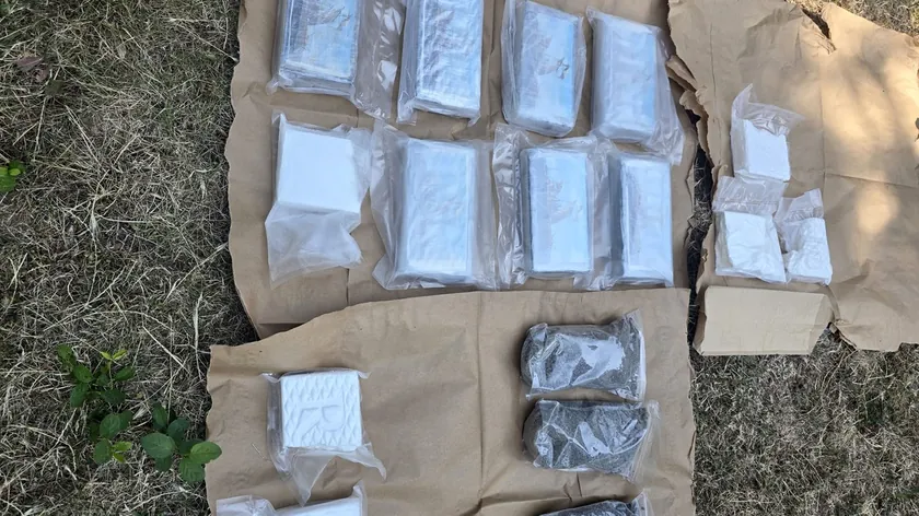 Sırbistan polisi 10 kg kokain ve 3 kg heroin ele geçirdi.