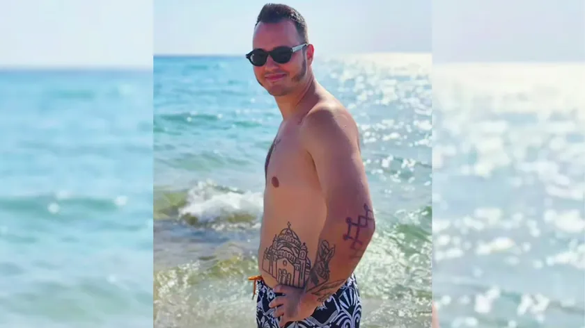 Aleksa Balašević ailesiyle tatilde.