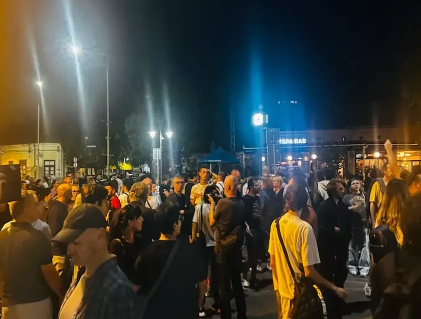 NiÅ¡a'da bir grup öğrenci ve vatandaşlar tarafından düzenlenen protesto eylemi sona erdi.