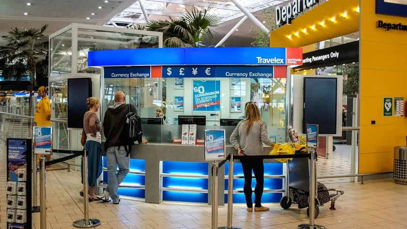 Sırbistan Merkez Bankası Döviz Bürolarının Bankaya Döviz İade Süresini Uzattı