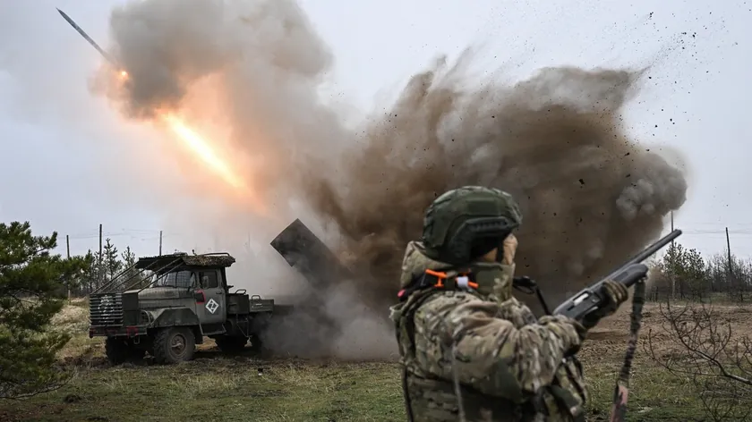 Almanya'dan Rusya Uyarısı: Putin Saldırıya Hazırlanıyor, NATO Zayıfladı