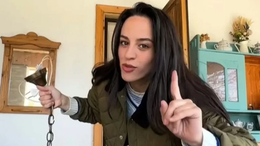 Maša Memedović, Instagram'da ev yapımı erik reçeli tarifini paylaştı.