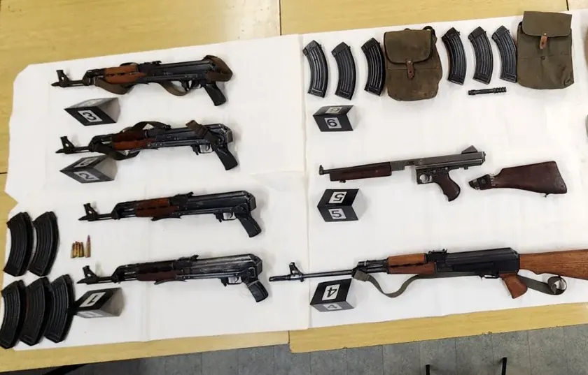 Sırbistan Pirot yakınlarında büyük operasyon: Beş kişi silah ve patlayıcılarla yakalandı