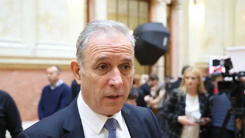 SRCE Partisi Lideri Ponoš Sırbistan'daki Muhalefeti Rakibi Küçümsememe Konusunda Uyardı
