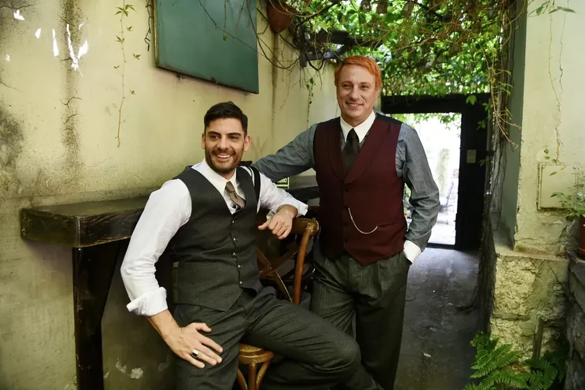 Sırbistan'da Andrija Milošević ve Milan Marić'in Tutkulu Öpüşme Sahnesi Gündeme Geldi