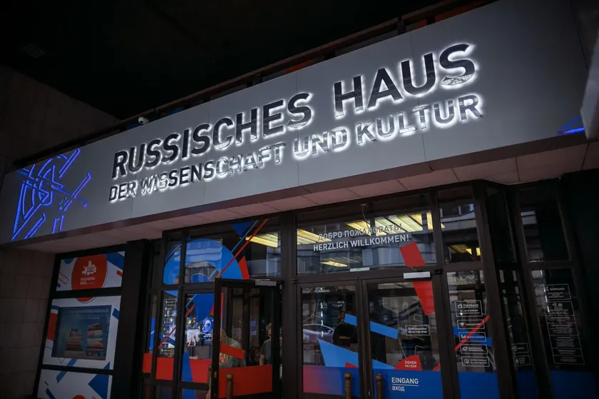 Rusya, Berlin'in Rus Kültür Evi'ni kapattıktan sonra Alman kültür merkezlerini kapatıyor.