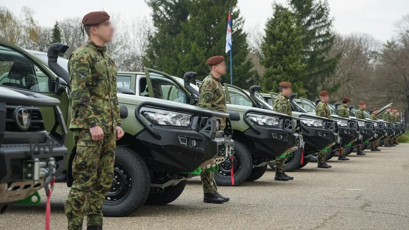 Sırbistan ordusu 100 yeni araç alıyor, operasyonel kapasitesini güçlendiriyor