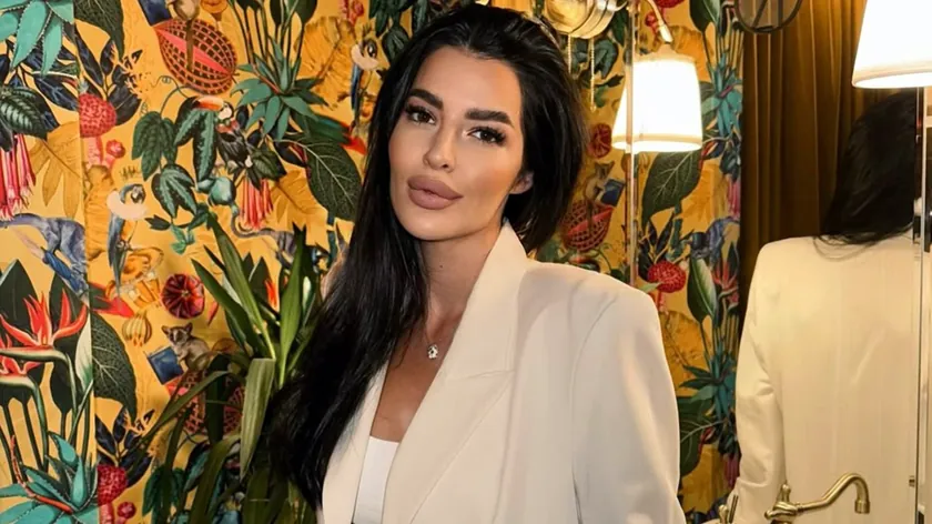 Sırbistanlı Ana Rajković'in doğum günü paylaşımı görünüşüyle ilgili yorumlara yol açtı