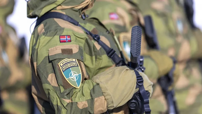 NATO üyesi Norveç Rusya sınırına güçlü bir askeri güç konuşlandırdı.