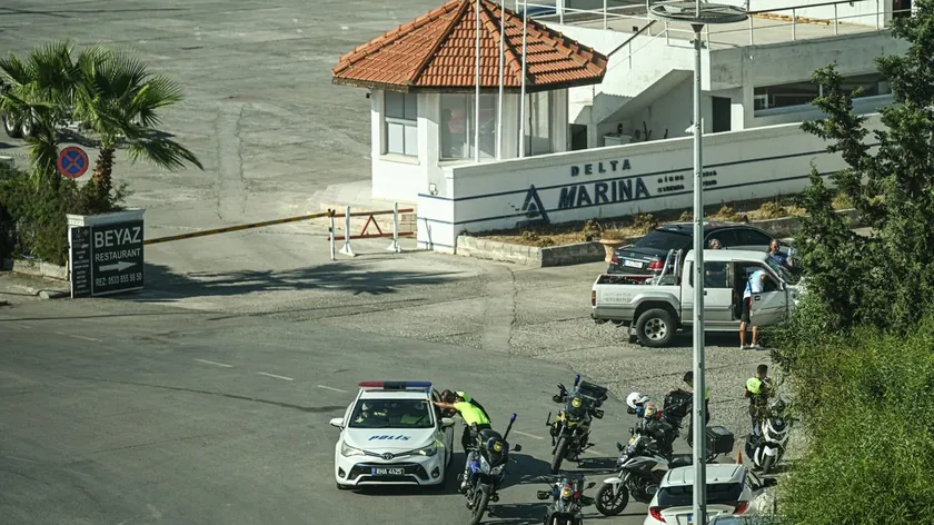 Britanyalı bir babanın oğlu öldüğü için yargılanması öncesi Pafos'ta mahkemeye çıkacağı bildirildi.