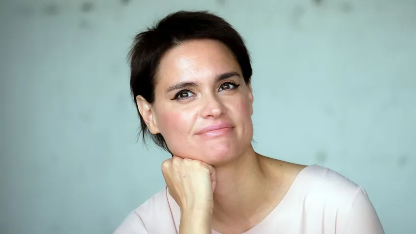 Sırbistan'da eski modelden PZE 2026 Eurovision seçimi yarışmacılarına sert eleştiri geldi