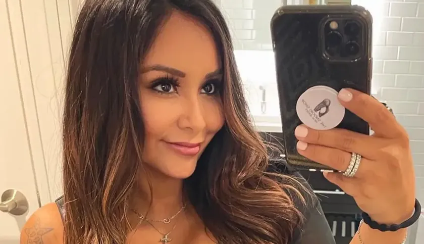 Küresel Reality Yıldızı Rahim Ağzı Kanseri Teşhisini Açıklayarak Kadınları Teste Davet Etti