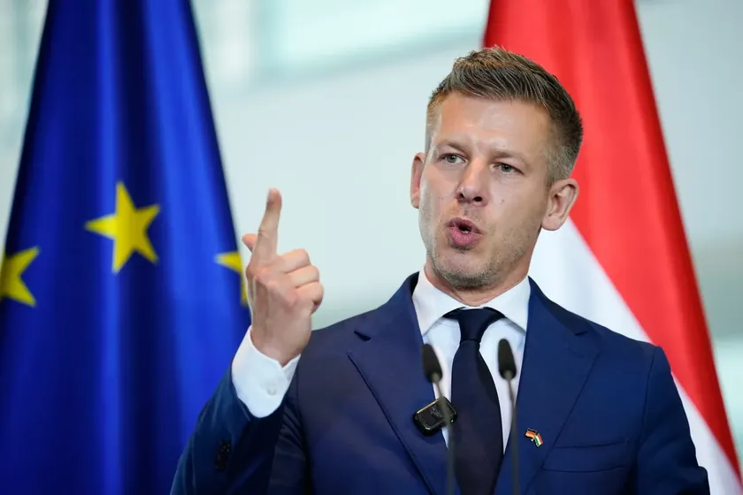 MaÄarska, Viktor Orban'ın iktidardan ayrılmasının ardından dış politikada 180 derece dönüş yaptı.