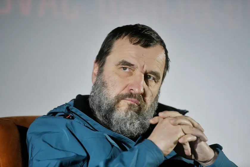 Sırbistanlı Aktör Jezdić Ülkesinde Herkesin Profesyonel Olmasının Güzel Olacağını Belirtti