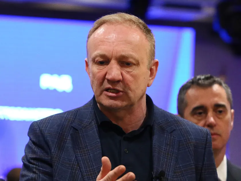 Sözde üstünlük isteyenler iktidarı kendi yanlarında tutmak için şiddet uygulamaktan çekinmiyor