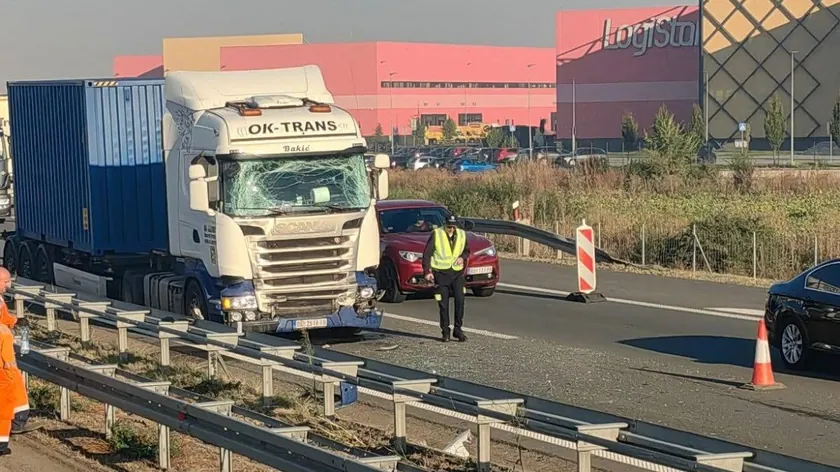 Pećinci yakınlarında otoyolda çok araçlı zincirleme kaza: Her iki yönde yoğunluk oluştu