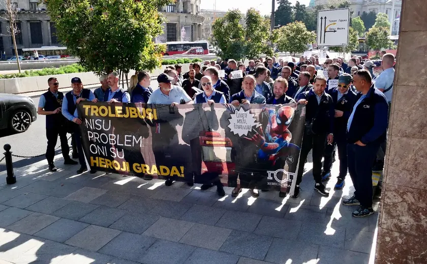 Belgrad'da GSP Çalışanları Özelleştirme Kararlarını Protesto Ederek Şirket Kapanışından Endişe Ediyor
