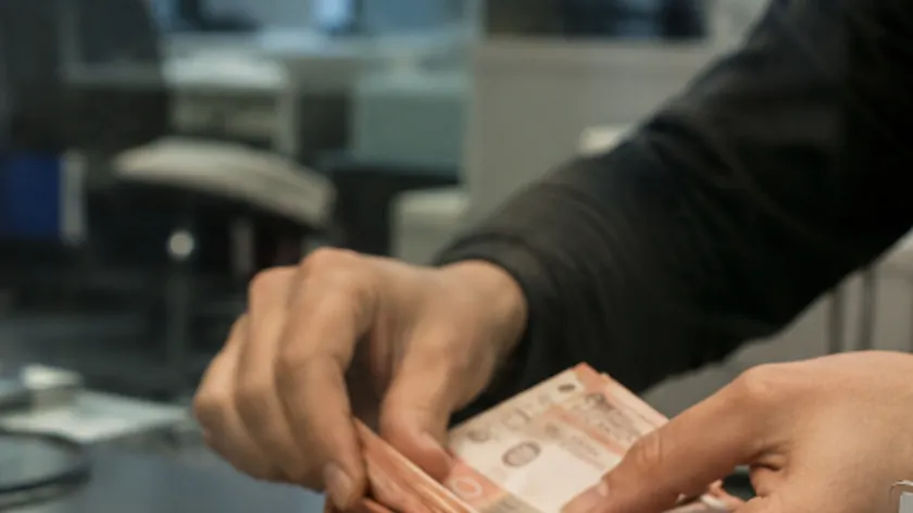 Dinar kurunun euroya göre güncel durumu açıklandı.