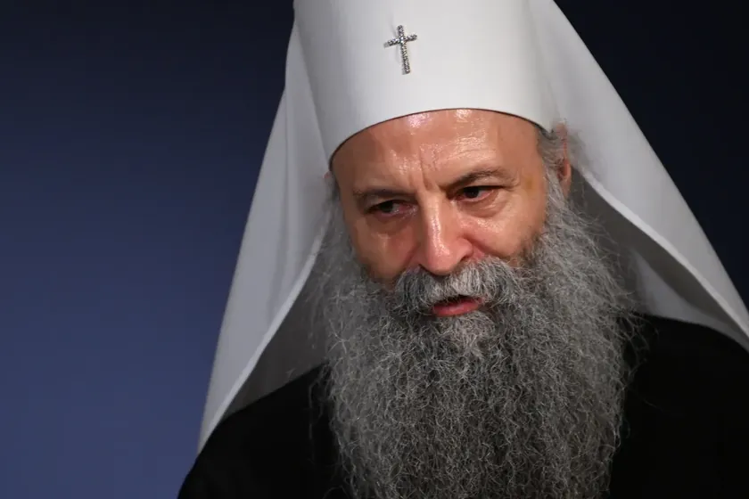 Sırp öğrenciler ve velileri Patrijarh Porfirije'ye ve Hristiyanlık Sinodu'na mektup gönderdi.