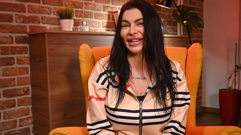 Eski yarışmacı Jovana Novakov Šmizla 7 gün önce bir kız çocuğu dünyaya getirdi.
