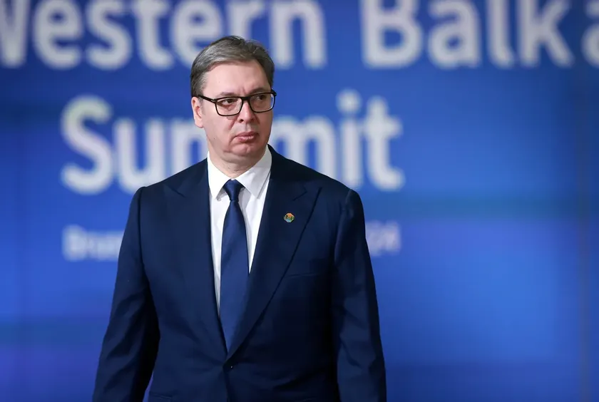 Sırbistan Cumhurbaşkanı Vučić N1 ve Nova televizyonlarını tehdit etmediğini kaydetti.