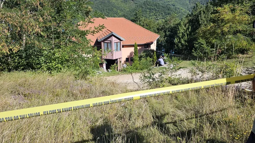 Gazivode Gölü'nde bulunan 7 objektinin sahiplerine yıkım talep edildi.