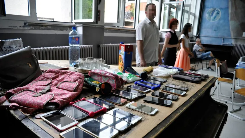 Sırbistan'da okullarda telefon kullanımına yasak getirilebilir.