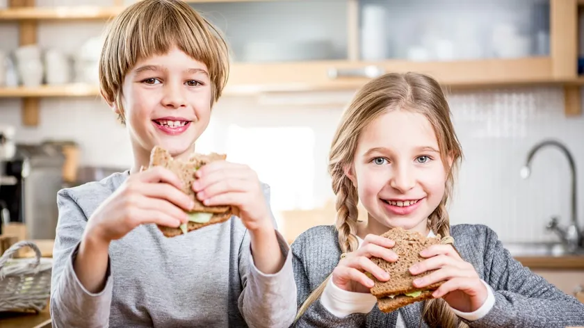 Çocuklar Acıktığında Hızlı Çözümler: Pratik Atıştırmalıklar Ebeveynlere Yardımcı Oluyor