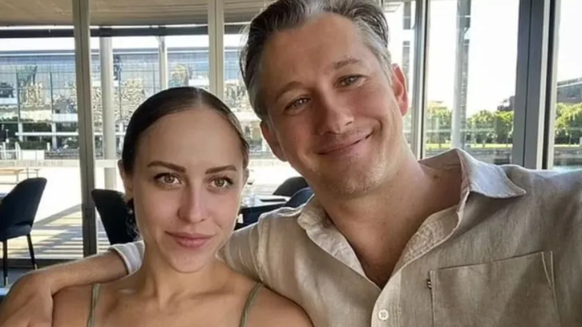 Svinger çift, ilişkilerini güçlendiren yaşam tarzlarının kurallarını Daily Mail'e bildirdi