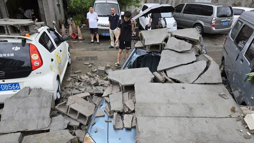 Tayfun Delfin'in Doğu Çin'de Yükselişiyle Bir Milyon Kişinin Evakuasyonu Yapıldı