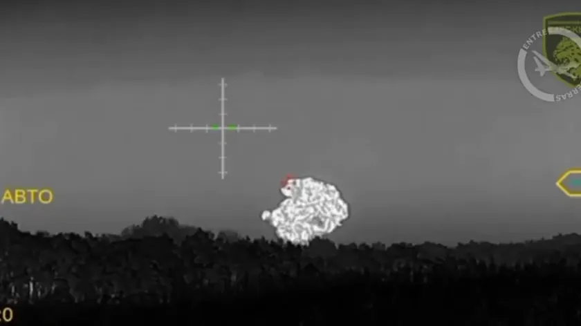 Rus askeri bir mitraljezle "FP-5 flamingo" füzesini düşürdü.