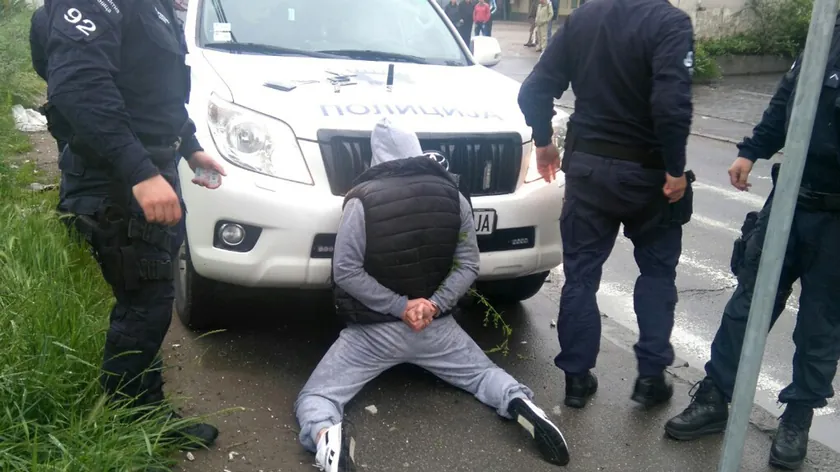 Sırbistan Niş'te bahisçiyi soyan şüpheli polis tarafından kısa sürede yakalandı