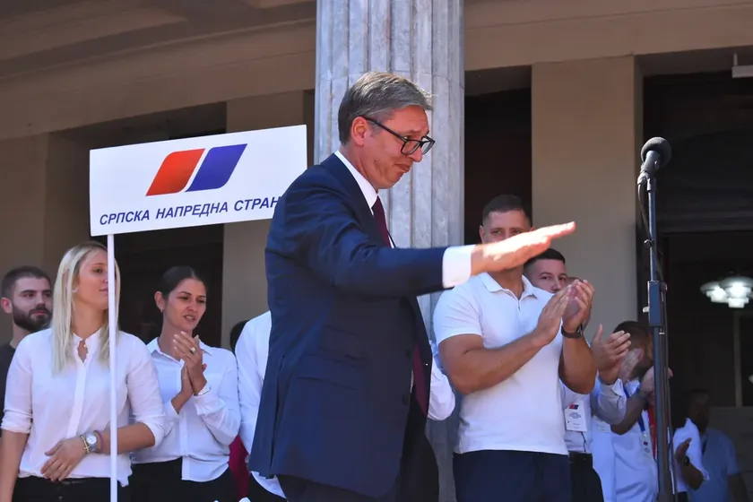 Sırbistan Cumhurbaşkanı Aleksandar Vučić resmi kampanyasını başlattı.