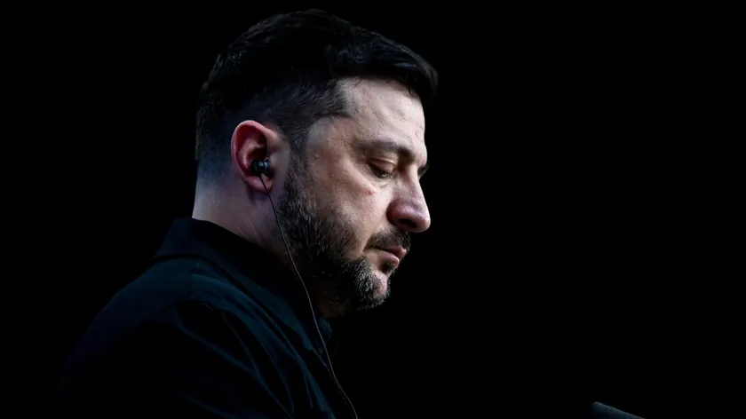 Ukrayna Cumhurbaşkanı Zelenskiy ulusal güvenliği tehdit eden beş kişiye yaptırım getirdi