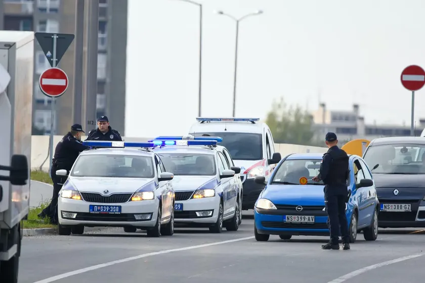 Sırbistan Prijepolje'de park halindeki kamyona çarpan araçta bir kişi yaşamını yitirdi