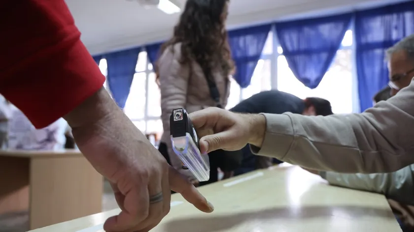 Sırbistan'da 53 sandıkta seçim yeniden yapılacak: Seçim yasağı başladı