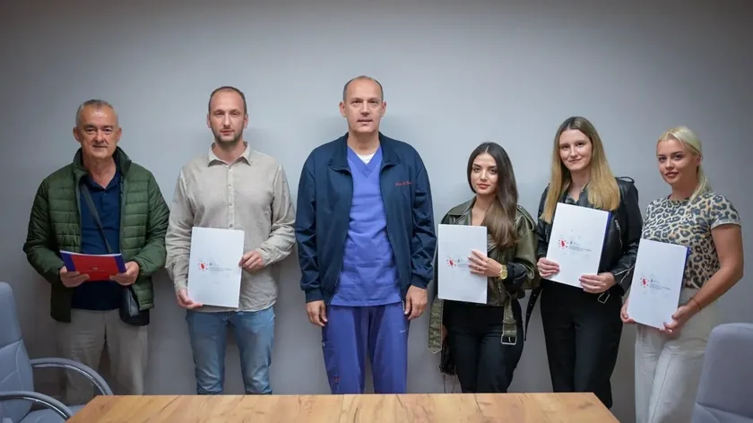 Sırbistan'da 15 yeni sağlık çalışanı Almanya, Avusturya, İtalya ve Slovenya'dan geri döndü.