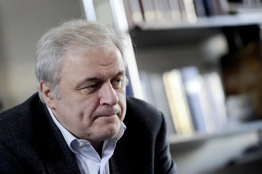 Sırbistan RTS Genel Müdür Vekili Bujošević sözleşmeyi imzalamadı, kurum yetkili temsilcisiz kaldı.