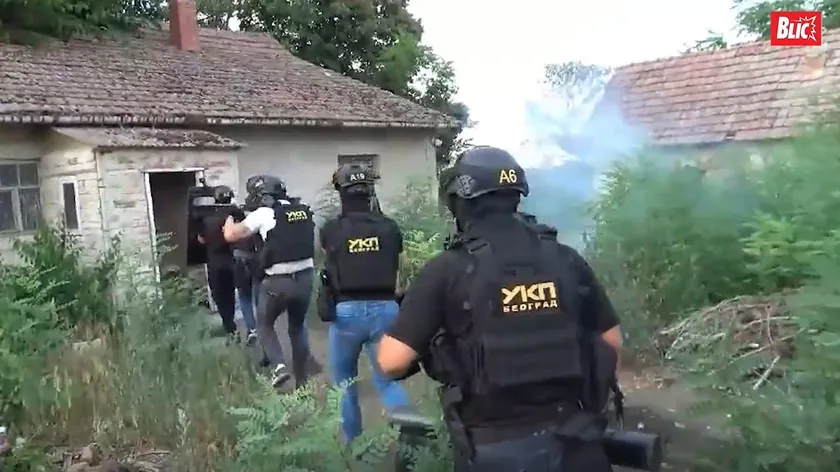 Sırbistan'da bir pekarın öldürülmesiyle ilgili üç kişi gözaltına alındı.