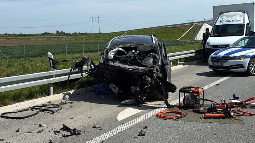 Sırbistan'da otoyol kazasında ağır yaralanan genç için kan bağışı çağrısı yapıldı