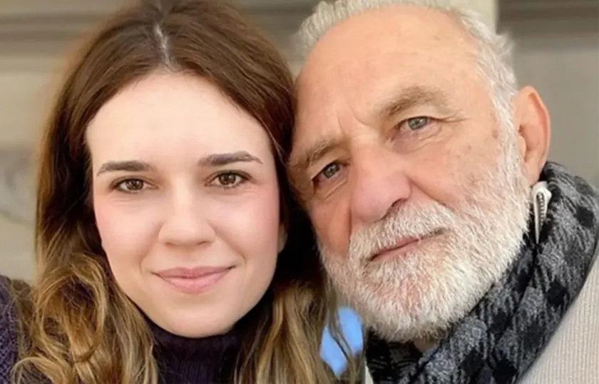 Anica LaziÄ veliaht prezimini değiştirdi.