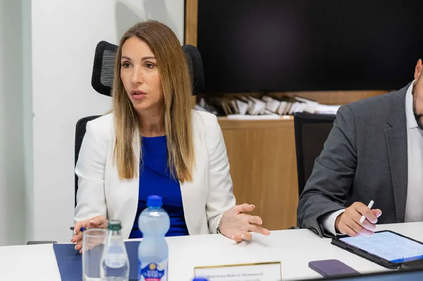 Sırbistan hükümeti, enerji krizi nedeniyle vatandaşları korumak için 5.000 ton dizel saldı.