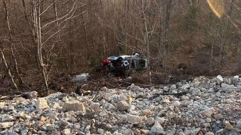Karadağ'da Brezna Yakınlarında Kaza Bir Aileyi Yaraladı Bebek de Var