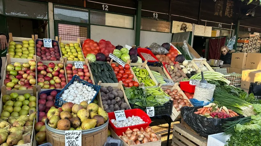 Sırbistan'da Mart Ayı Başında Piyasa Fiyatları: Fasulye Dört Kat Farklı, Domuz Pirzola Ucuzladı