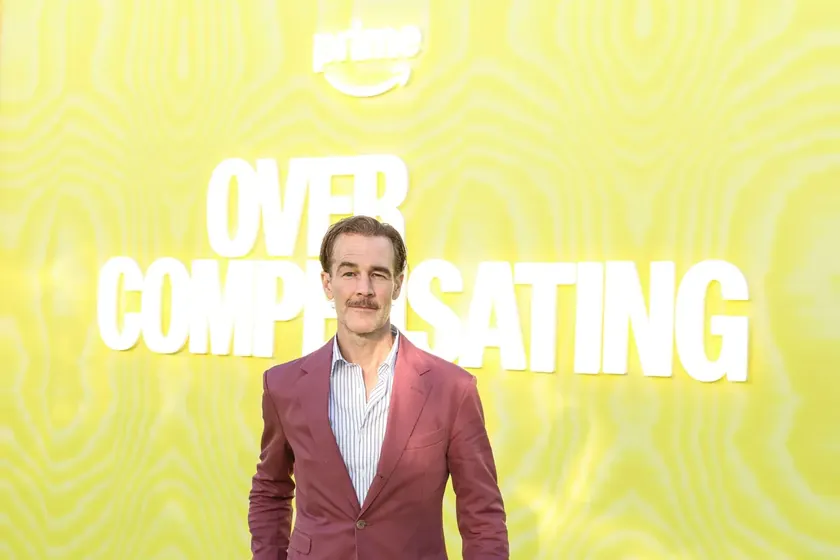 Ünlü oyuncu James Van Der Beek kanser hastalığına yenik düşerek vefat etti.