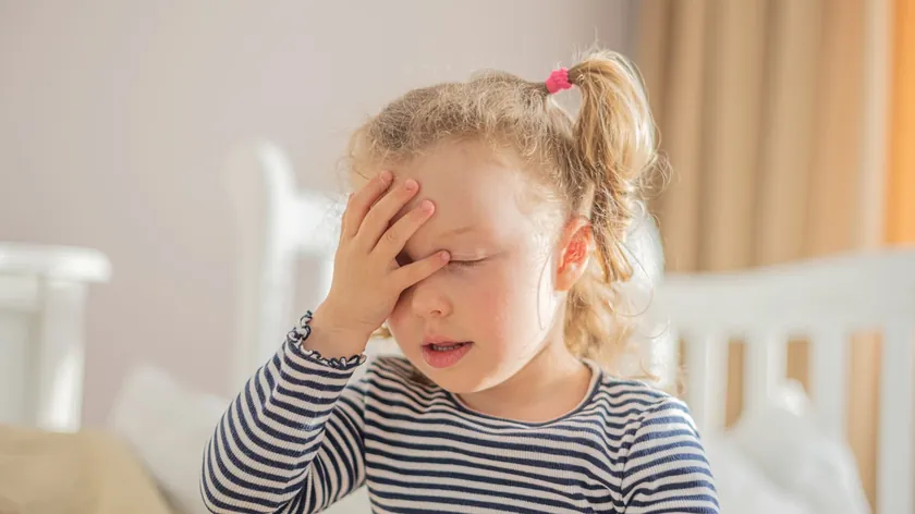 Çocuklarda Baş Ağrıları: Doktora Gitmeyi Gerektiren Sekiz Uyarı İşareti Açıklandı