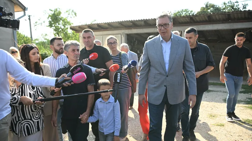 Sırbistan Cumhurbaşkanı Vučić 'Ko si bre ti' portalına binlerce şikayet geldiğini açıkladı